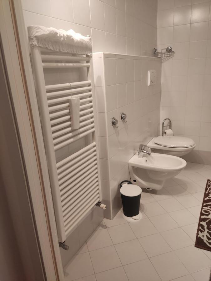 Jennifer House. Trento Bagian luar foto